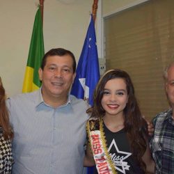 cidade-Taubaté-Thainá Santos Souza, que foi recebida, junto com sua mãe e avô, pelo prefeito da cidade, Bernardo Ortiz Júnior; bem como pelo vice prefeito, Edson Oliveira.